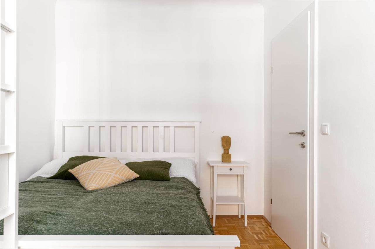 King Bed Home, 3 Bed Rooms, Perfect For Long Term Stay Vienna Exterior photo